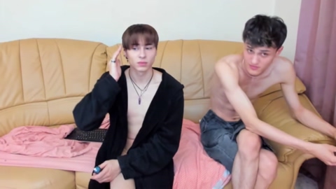 kevin_hug  22-05-2022